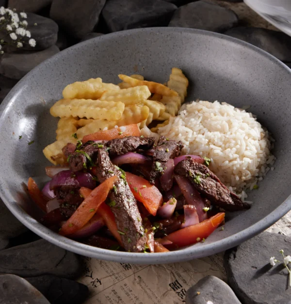 Lomo saltado