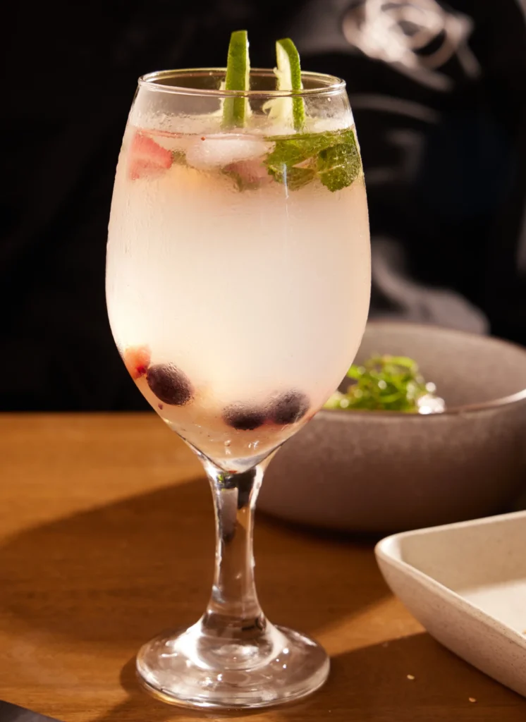 Limonada de frutos del bosque
